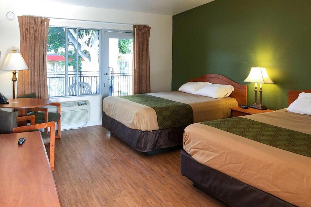 Garden Inn & Suites Oakland Airport Exterior foto